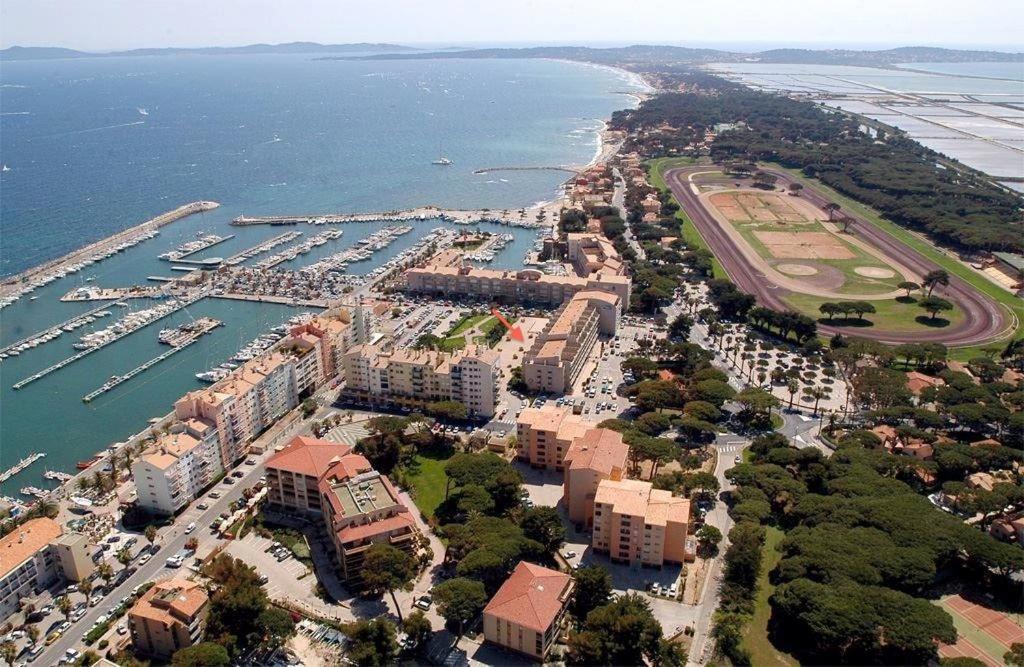 Holidays Hyères Kültér fotó