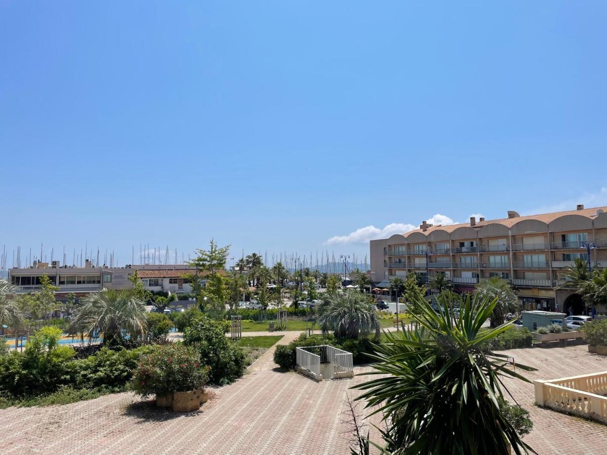 Holidays Hyères Kültér fotó