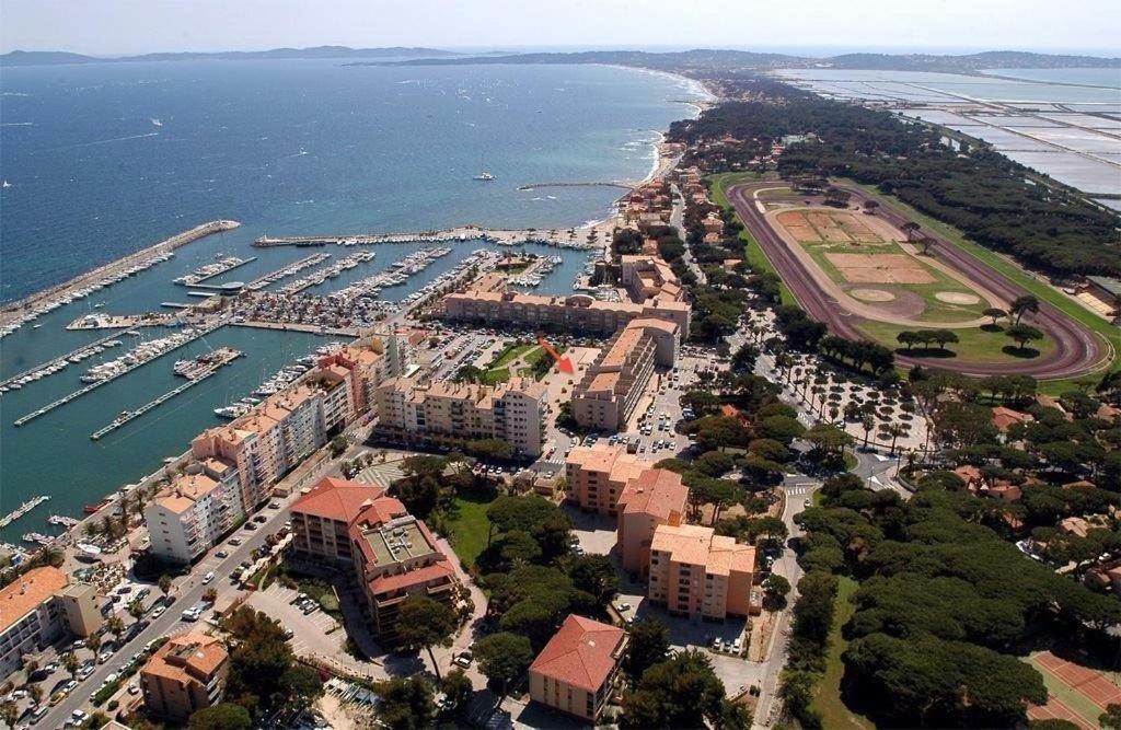 Holidays Hyères Kültér fotó